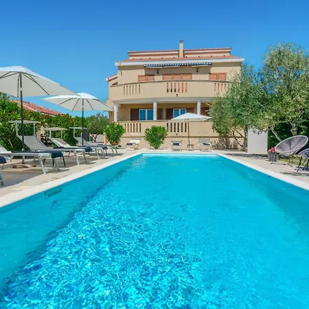 Holiday home Amazing In With Wifi